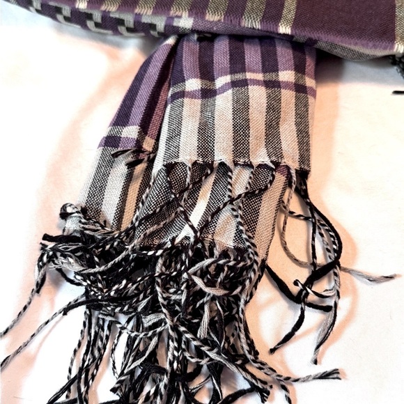 🧣Exquisite Vintage ROOTS Purple, Black and Grey Scarf or Wrap - Picture 11 of 13